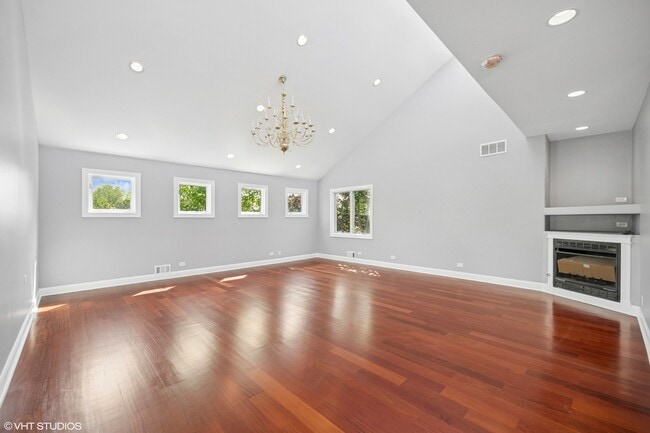 Building Photo - 2305 Tennyson Ln