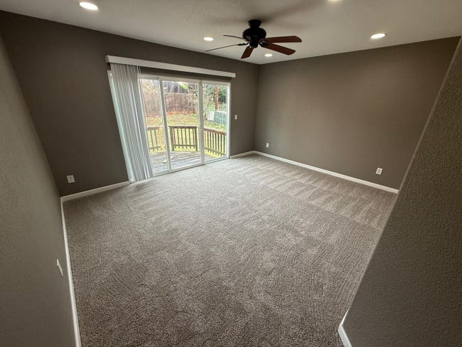 Building Photo - 9487 Dalton Way