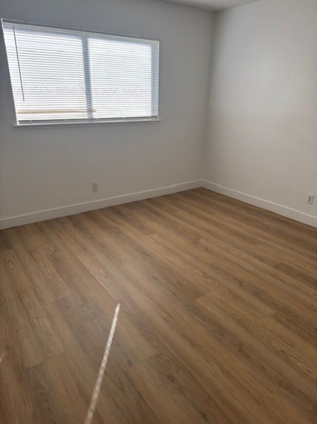 Building Photo - 3Bedroom ranch style home with large backyard