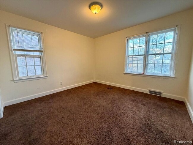 Building Photo - 6120 Middlesex St