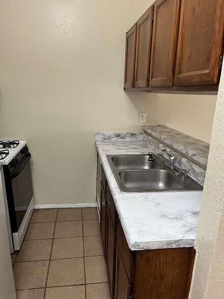 Building Photo - 11631 James Watt Dr