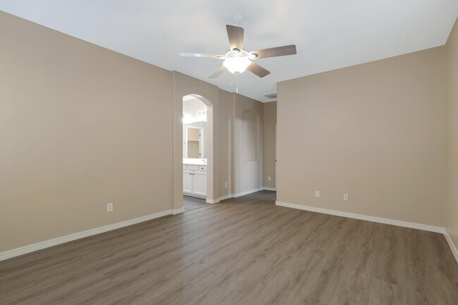 Building Photo - 26239 N 166th Ave