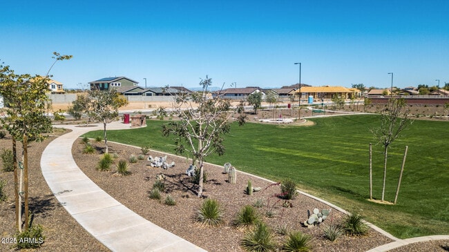 Building Photo - 14202 W Willow Ave