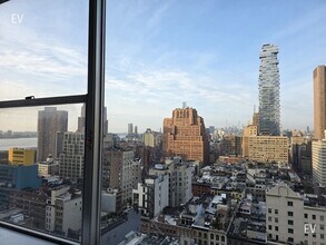 Building Photo - 50 Murray-ev09