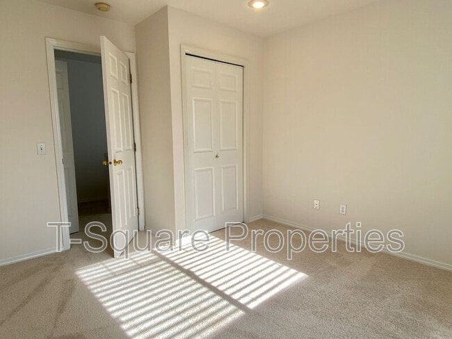 Building Photo - 13252 NE 183rd St