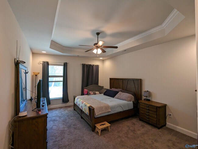 Building Photo - 152 Summer Pointe Ln