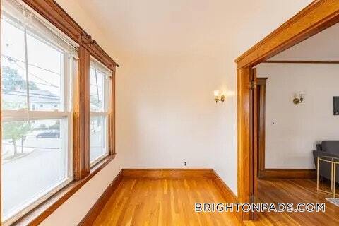 Building Photo - 90 Harriet St