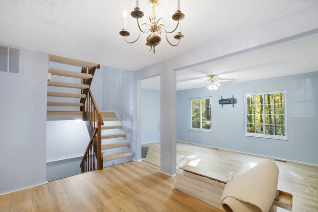 Building Photo - 8653 Bent Arrow Ct