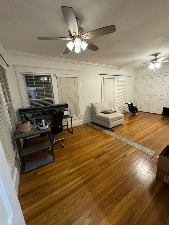 Building Photo - 2017 N Garfield St