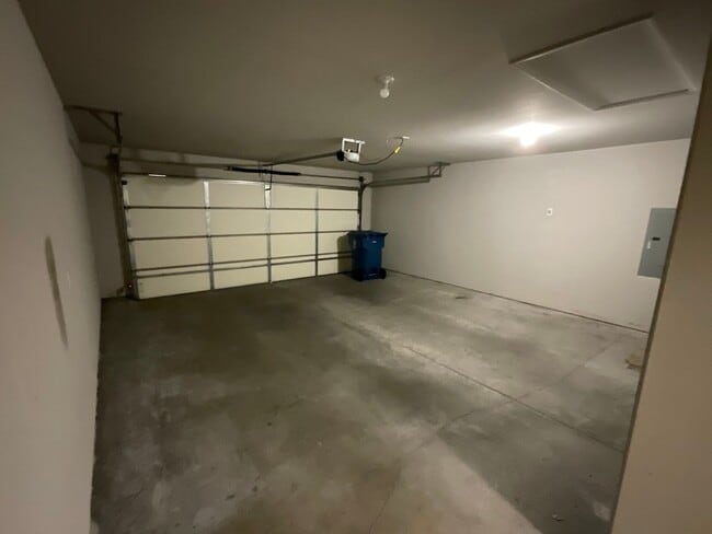 Building Photo - Beautiful 3BR/2BA Home in Joplin, MO with ...