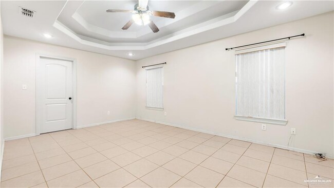 Building Photo - 25 Quail Dr