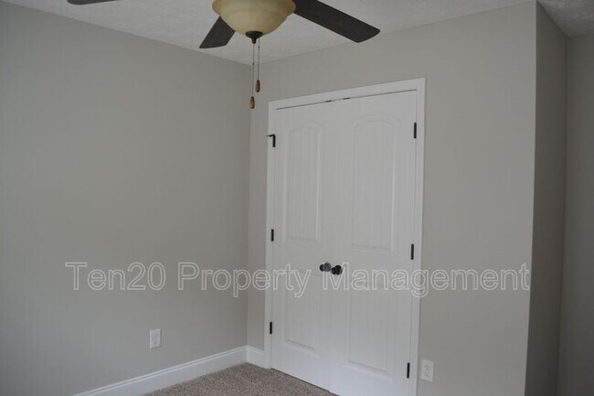 Building Photo - 7477 Coppice Dr