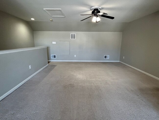 Building Photo - 941 Lansdowne Rd