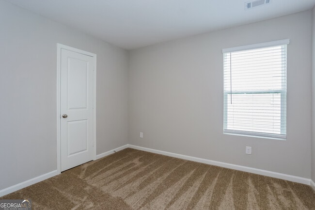 Building Photo - 522 Firethorn Ct