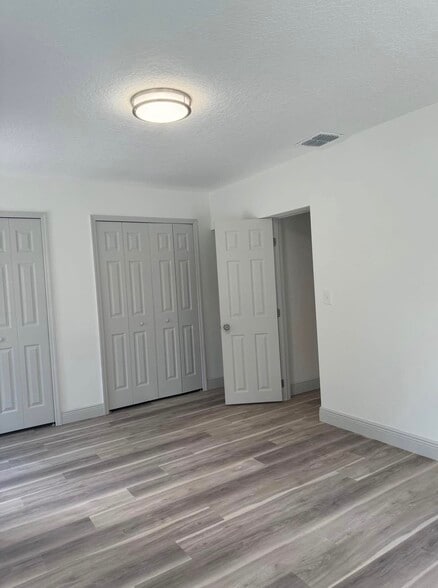 Building Photo - 7607 High Meadow Cir