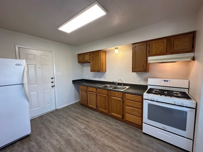 Building Photo - County Living- 1 mile from Hwy 380