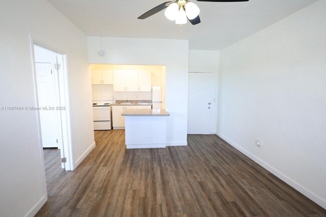 Building Photo - 2300 W Flagler St