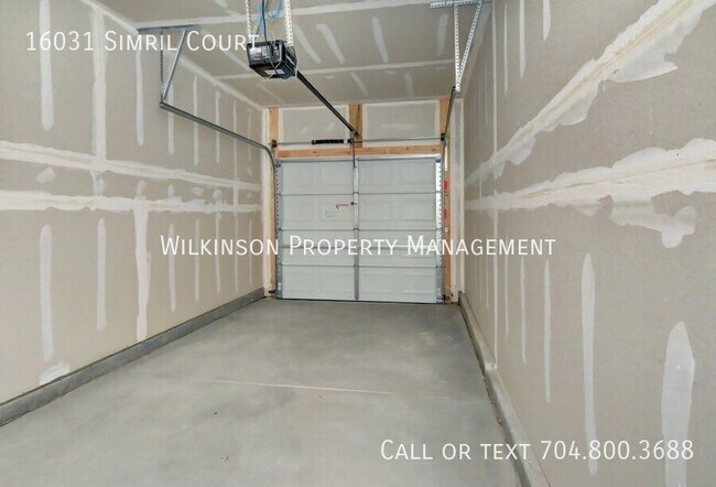 Building Photo - 16031 Simril Ct