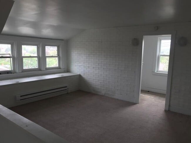 Building Photo - 36 Haberman Ave