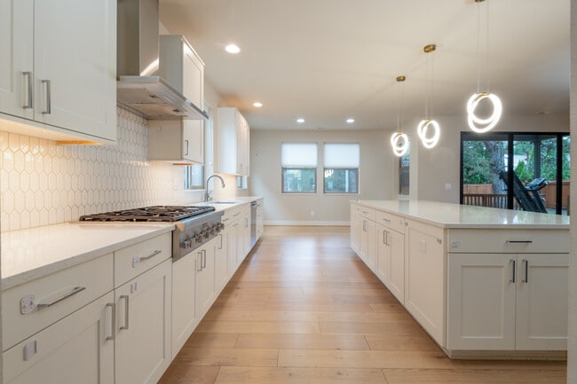 Building Photo - 4077 233rd Pl SE