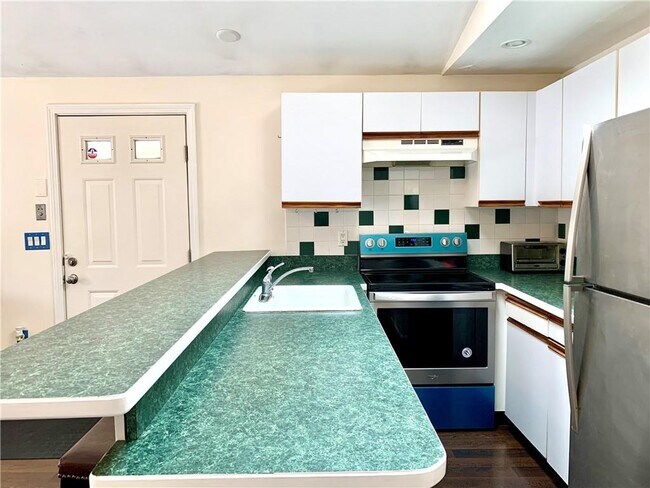 Building Photo - 35 Ashumet Rd