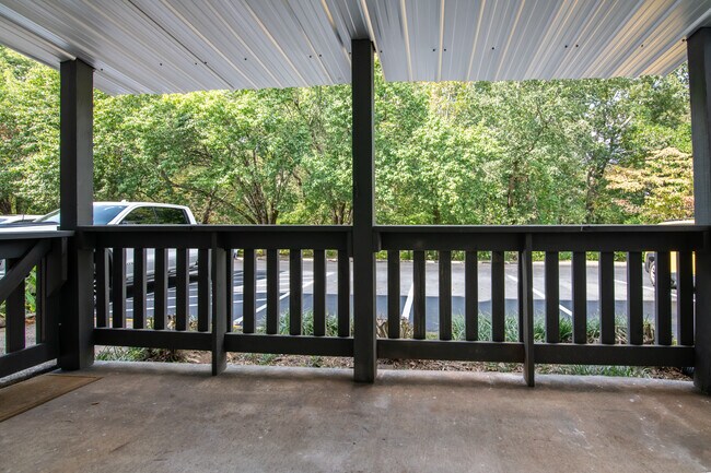 Building Photo - 1001 Woodland Vlg