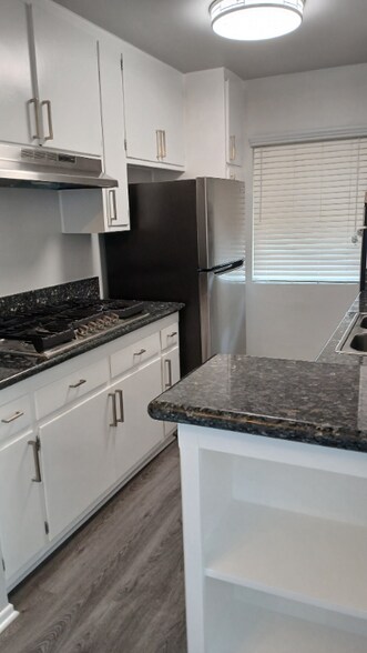 Building Photo - 6131 Coldwater Canyon Ave