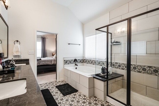 Building Photo - 14231 Angelina Dr