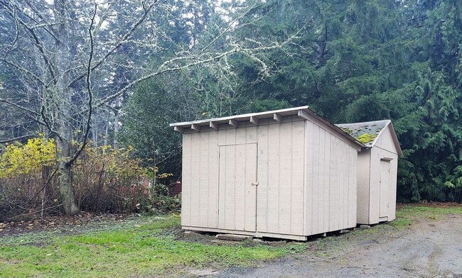 Building Photo - Cottage style home in Poulsbo on HWY 3