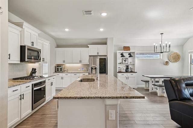Building Photo - 312 Scenic Point Dr
