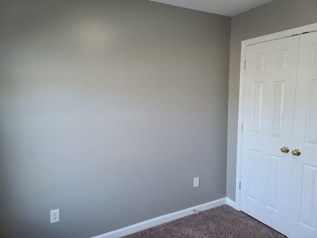 Building Photo - 3 Bedroom Townhome for Rent in Waynesboro