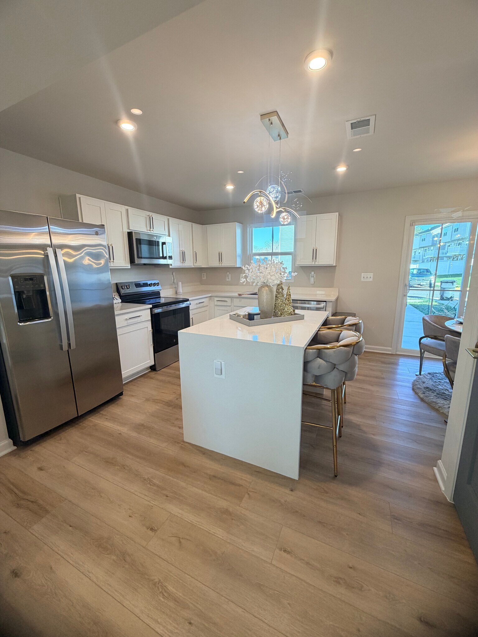 Building Photo - 7269 Statesman Blvd