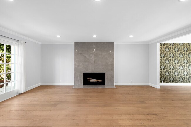 Building Photo - 3156 Dona Emilia Dr