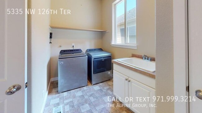 Building Photo - 5335 NW 126th Terrace