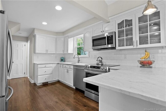 Building Photo - 80 Ridgewood Ave