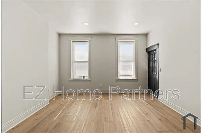 Building Photo - 2317 Indiana Ave