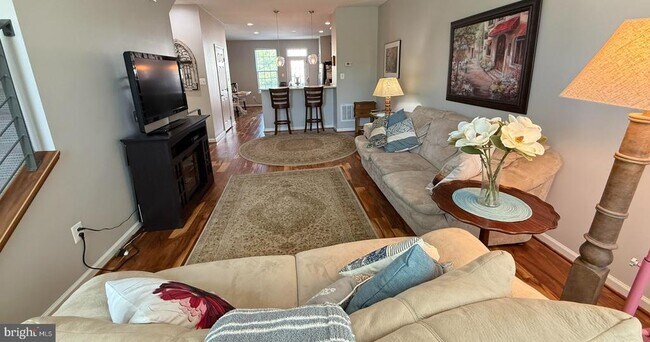 Building Photo - 14050 Cannondale Way