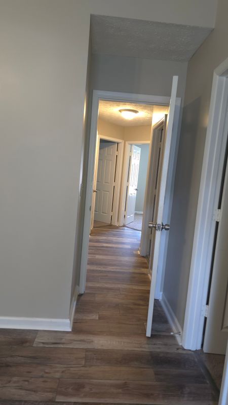 Building Photo - 10480 Summer Creek Dr