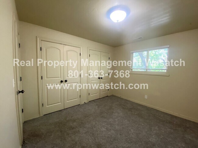 Building Photo - Come See This Great 2 Bedroom 1 Bath Condo In Salt Lake City!