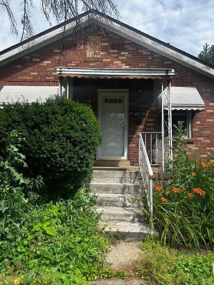 Building Photo - 4719 Plover Ave