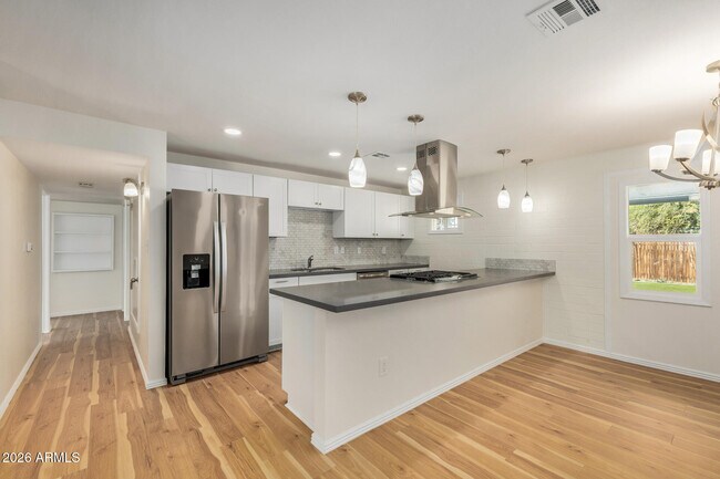 Building Photo - 3234 E Friess Dr