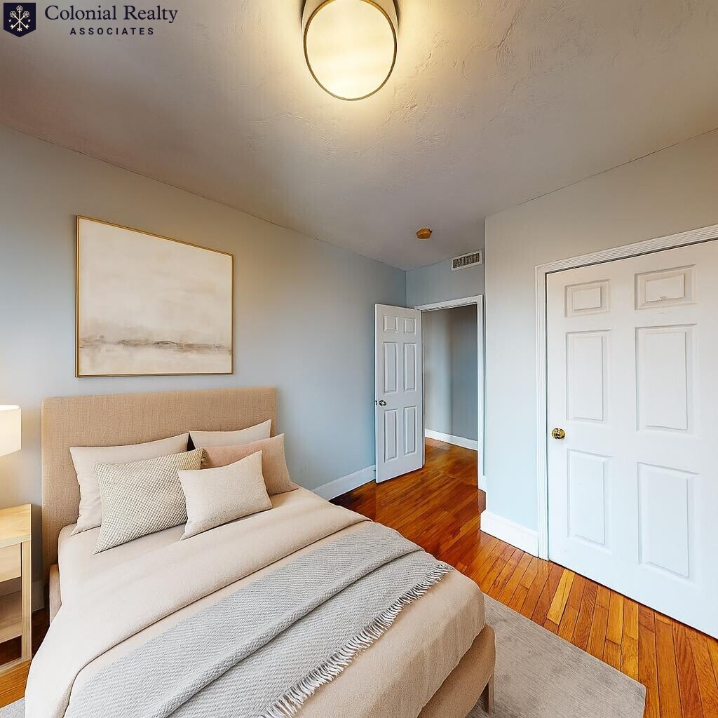 Building Photo - 17 Highgate St