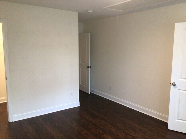 Building Photo - 132 McKelvey Pl