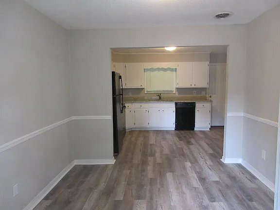 Building Photo - 200 Mccormick Ave