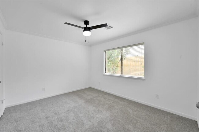 Building Photo - 12326 Rocky Knoll Dr