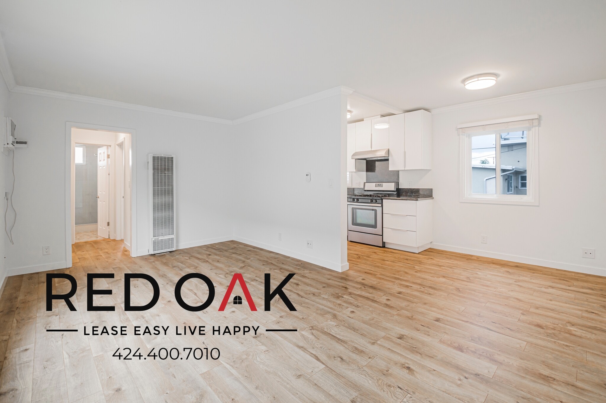 Building Photo - 14041 Moorpark St