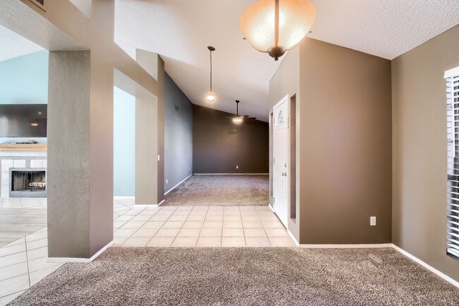 Building Photo - Four Bedroom Home in Ahwatukee