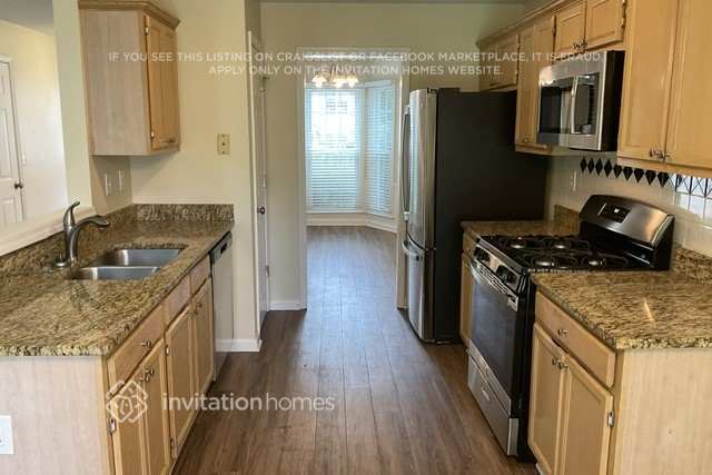 Building Photo - 985 Wenham Ln