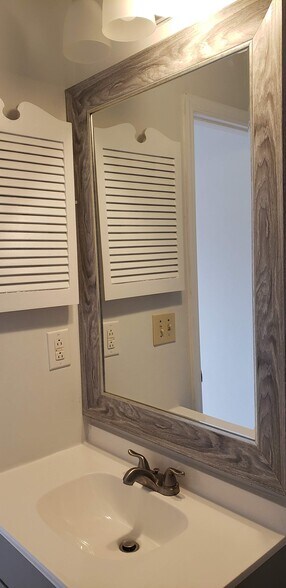 Master En Suite - 4612 Stonebridge Ln