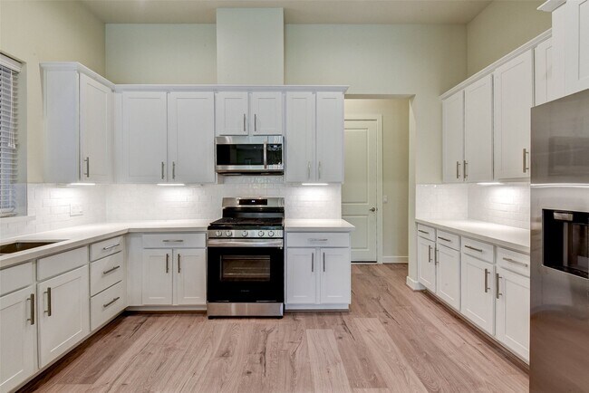 Building Photo - 1614 Northwood St